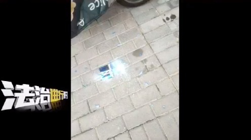 富旺配资 女子高空抛酒瓶险些砸到路过的居民被刑拘
